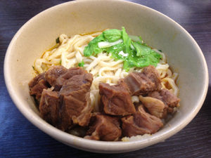 【高雄グルメ】あひる家から徒歩圏内の激ウマ牛肉麺のお店『原鄉牛肉拉麵』【昼食・夕食】