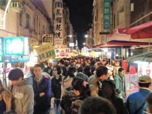 【年に一度だけ】春節のときにしか開かれない幻の夜市のご紹介【高雄の夜市】